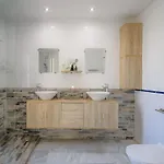 Domillion New Refurb 3bdr 2bath House Az111 *