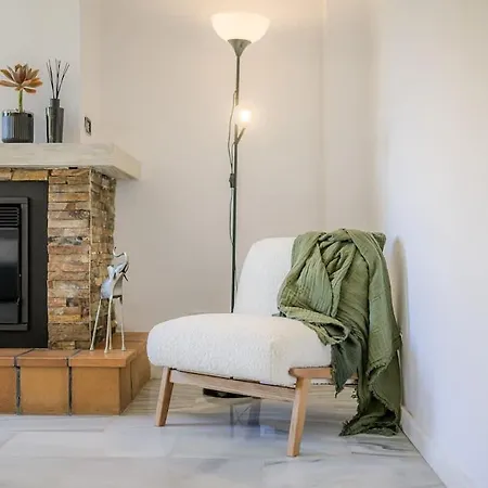 Domillion New Refurb 3bdr 2bath House Az111 *