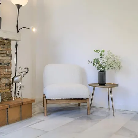 Domillion New Refurb 3bdr 2bath House Az111 *