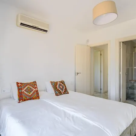 بيت للعطل Domillion New Refurb 3bdr 2bath House Az111 *