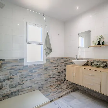 بيت للعطل Domillion New Refurb 3bdr 2bath House Az111 ماربيا